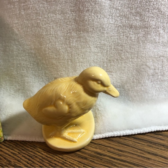 FINAL SALE- LEAVING CLOSET-NO FURTHER DISCOUNTS - Picture 2 of 5